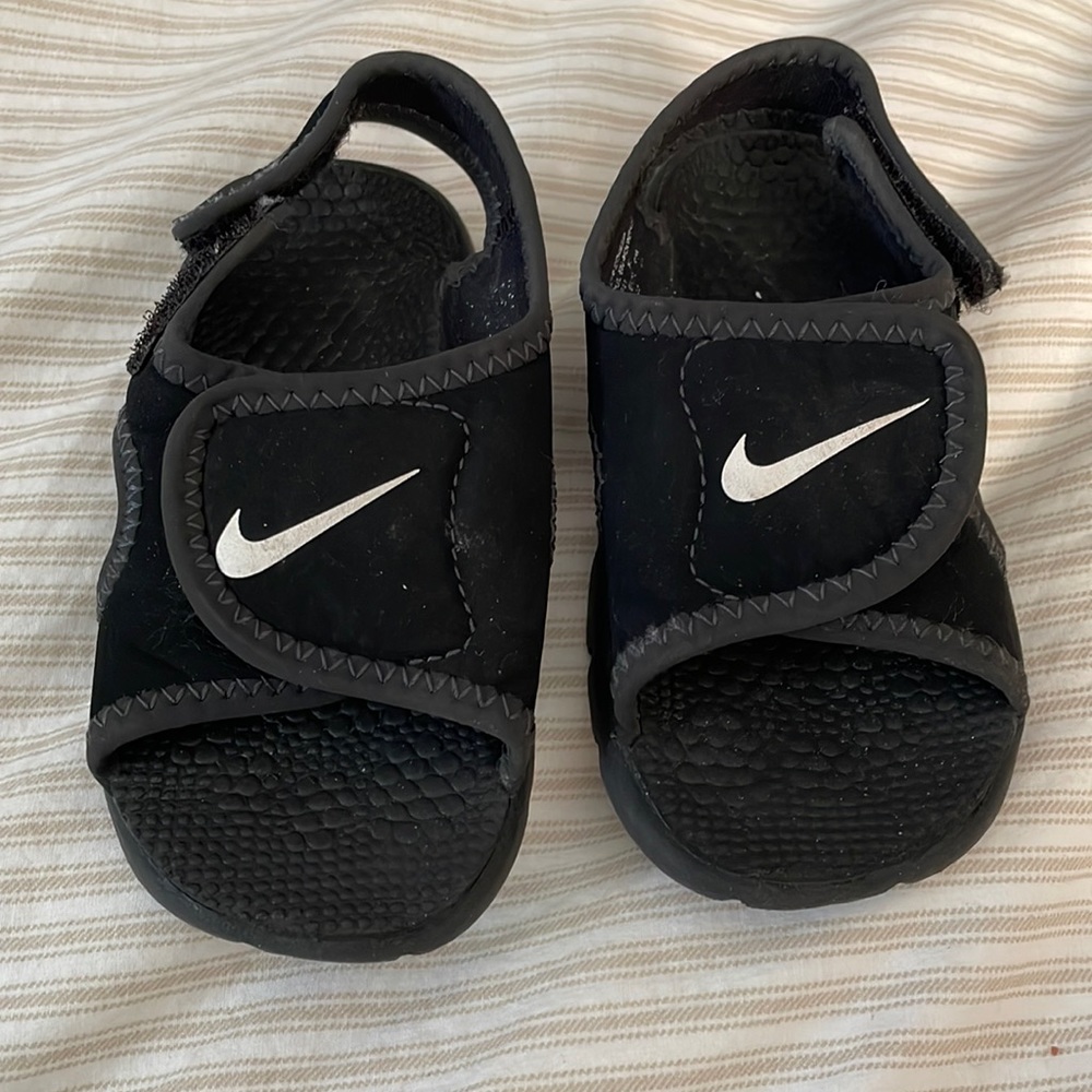 Nike Baby Sandals Size 5C